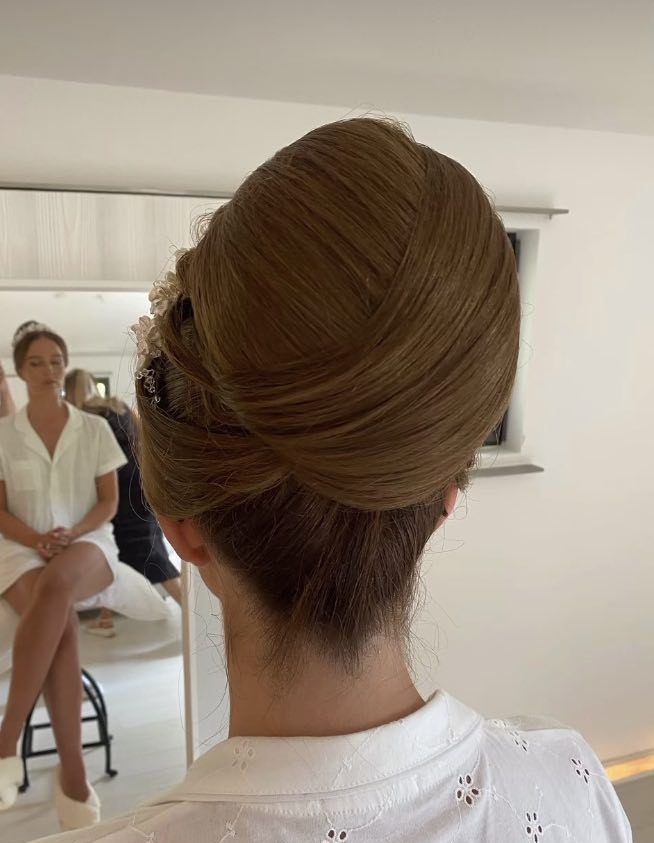 422048689 434831349096665 5406138627806377466 N