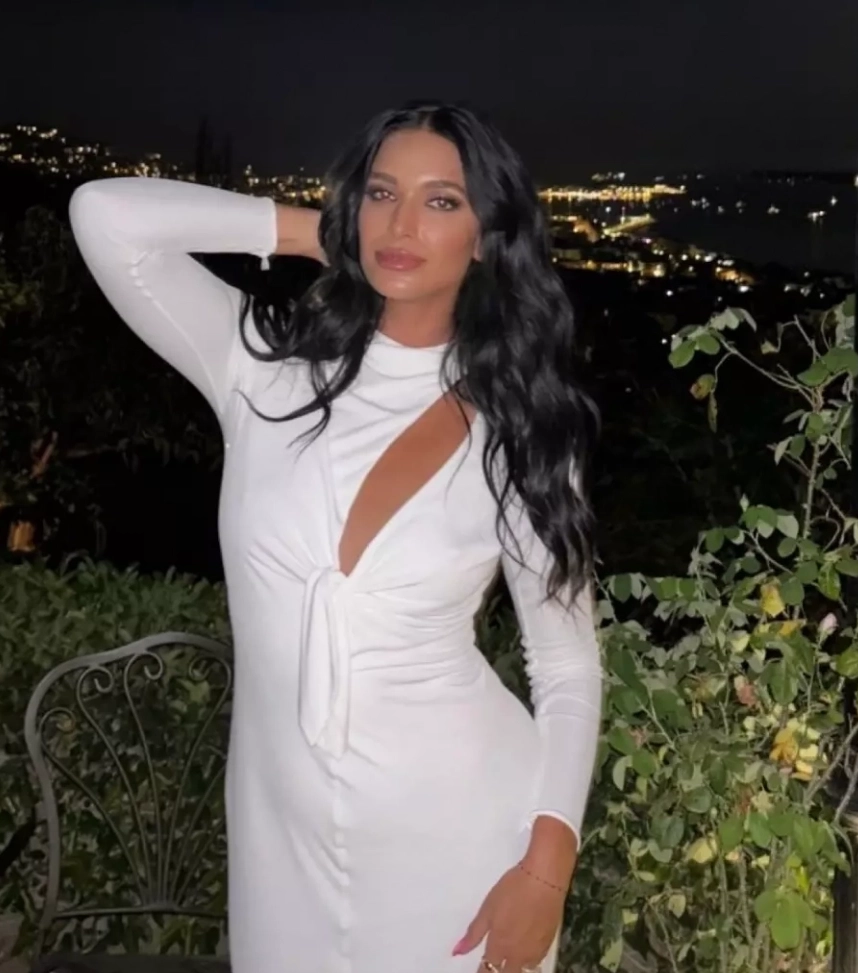 3F0835A7-163D-468B-ADD7-98AA09E8E757