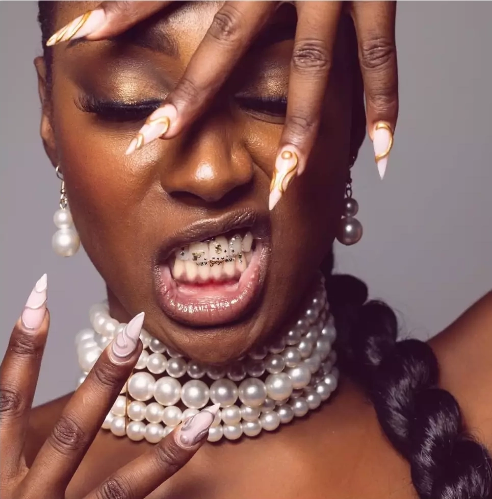 Fiche book Artist Jil