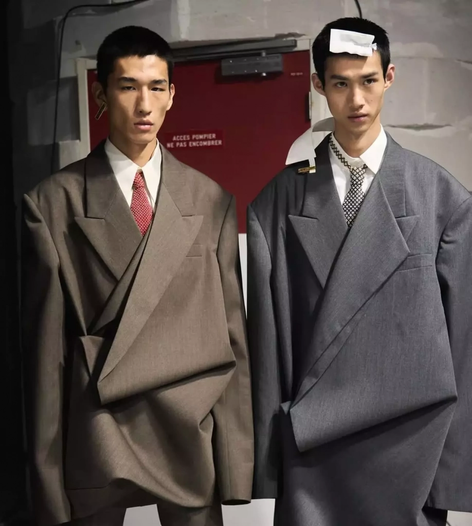 Fiche book artist Stella